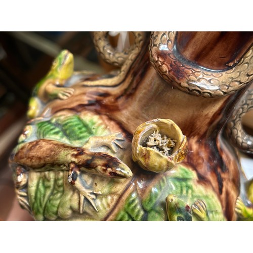 41 - A late 19th / 20th Century Portuguese Palissy-style vase, possibly Marfra Caldas, Majolica, decorate... 