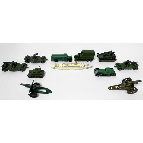 359 - A quantity of Dinky Toys unboxed die-cast early military vehicles comprising, 151a Medium Tank with ... 