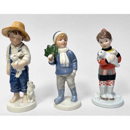 17 - Ten various Royal Copenhagen porcelain figures and a Bing & Grondahl 'Year' figure 2001,

Bird has v... 