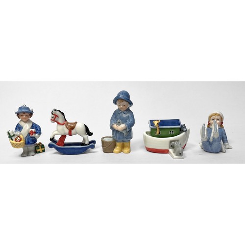 17 - Ten various Royal Copenhagen porcelain figures and a Bing & Grondahl 'Year' figure 2001,

Bird has v... 