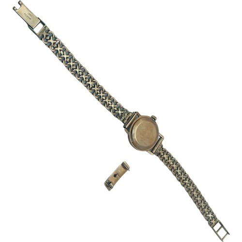 214 - A ladies 9ct gold Rotary wristwatch with 9ct gold bracelet, 16.4 grams gross.