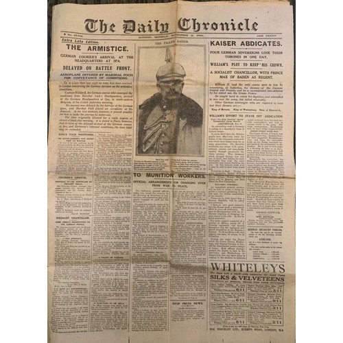 305 - A collection of vintage newspapers including: 4x JFK Assination, 3x WWI Arnistice issues, WWII Union... 