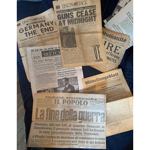 305 - A collection of vintage newspapers including: 4x JFK Assination, 3x WWI Arnistice issues, WWII Union... 