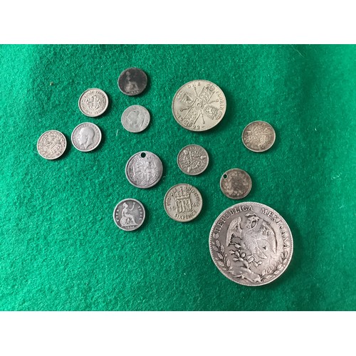 255 - A box of British and foreign coins mostly 20th century but there are some later and a number of earl... 