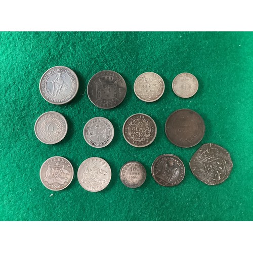 255 - A box of British and foreign coins mostly 20th century but there are some later and a number of earl... 