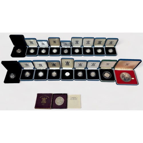 263 - A good collection of 15 assorted cased Royal Mint silver one pound coins including a ‘Designing the ... 