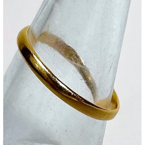 129 - A 22ct gold wedding band, gross weight approximately 1.9g