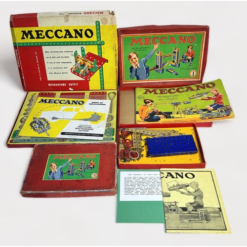 557 - Seven assorted boxed Meccano red and green outfit kits, comprising, no. 2, no. 2a, no. 3, no. 4, no.... 