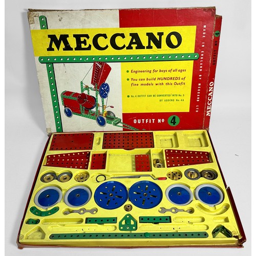 558 - Five various boxed Meccano outfit kits, comprising, 2 x set no. 7, no. 3, no. 0, Mechanisms Outfit, ... 