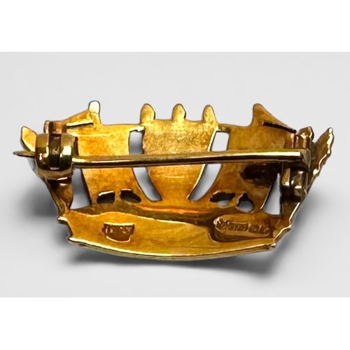 149 - A 9ct yellow gold Royal Naval Crown brooch, 26 x 15mm, weighs 3.6 grams, hallmarked Birmingham, make... 