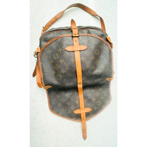 264 - A Louis Vuitton monogram Samur 30 bag, in brown canvas, 28 x 24 x 10cm, shoulder drop 49cm, with gol... 