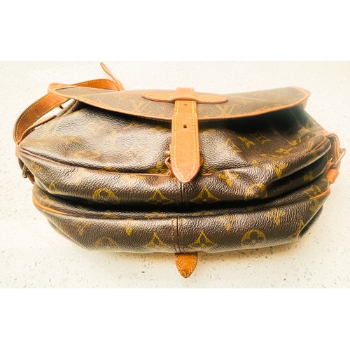 264 - A Louis Vuitton monogram Samur 30 bag, in brown canvas, 28 x 24 x 10cm, shoulder drop 49cm, with gol... 