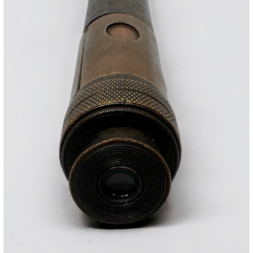 407 - A WW1 Admiralty Pattern sighting telescope, x15 magnification, single leather-bound brass tube, rear... 