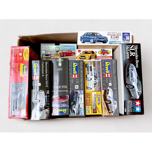 250 - Ten assorted Mercedes-Benz plastic scale model kits, comprising Revell, Tamiya, Fujimi, etc., to inc... 