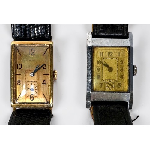 51 - A 14ct gold cased Para wristwatch, the rectangular dial with alternating batons and Arabic numerals ... 