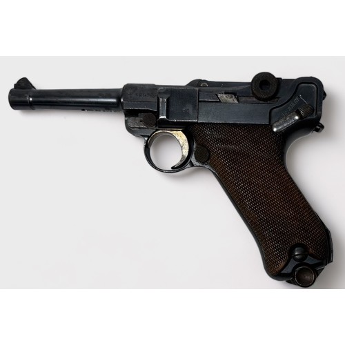 514 - A WW1 'Deactivated' Semi-Automatic German Luger 9mm Pistol, 8cm barrel, serial numbers 6252, matchin... 