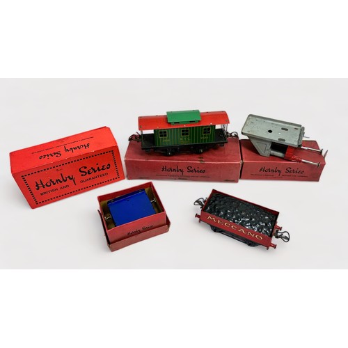 220 - Various Hornby Series ‘O’ Gauge: comprising LNER 0-4-0 Clockwork Loco (working,) NE Brake Wagon, Cat... 