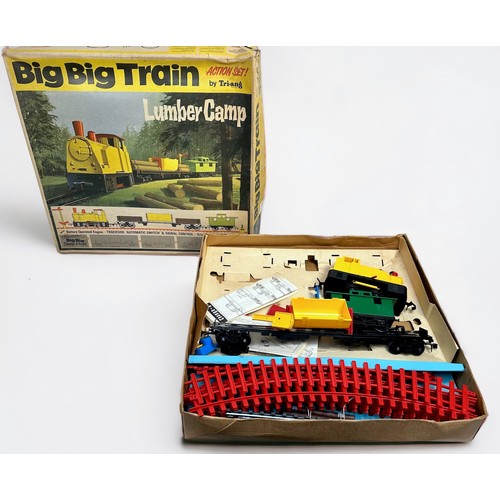 233 - A boxed Triang RV320 Big Big Train Action Set Express Line, Battery operated diesel locomotive, 2 x ... 