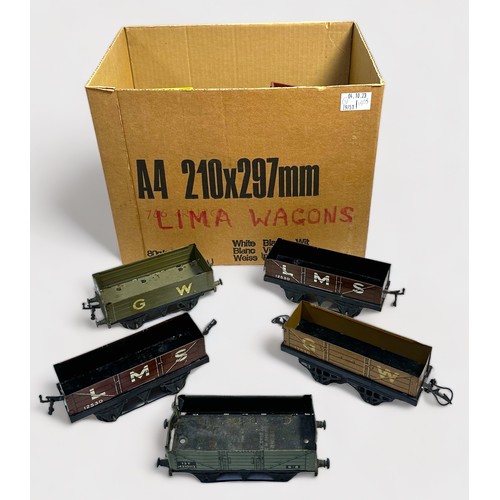 234 - A collection of thirteen Meccano Hornby tinplate ‘O’ gauge wagons, the eight boxed examples includin... 