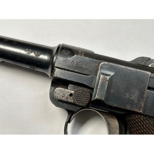 514 - A WW1 'Deactivated' Semi-Automatic German Luger 9mm Pistol, 8cm barrel, serial numbers 6252, matchin... 