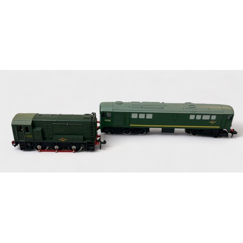 468 - Two boxed Hornby-Dublo ‘OO’ gauge Locomotives (2-Rail), comprising, 2231 0-6-0 Diesel-Electric Shunt... 