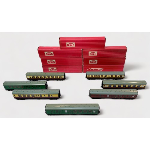 478 - Thirteen various boxed Hornby-Dublo rolling stock, corridor coaches, restaurant cars, etc., to inclu... 