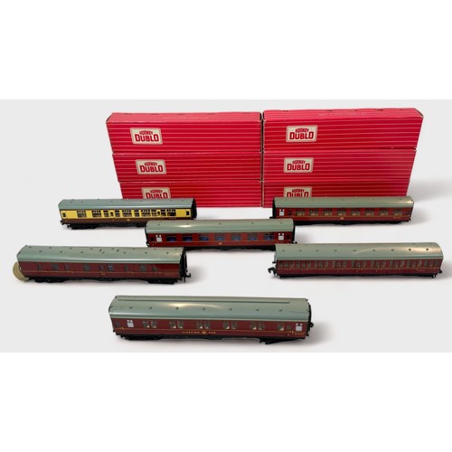 481 - Ten various boxed Hornby-Dublo rolling stock, coaches and sleeping cars, etc., to include, 4049 B.R.... 