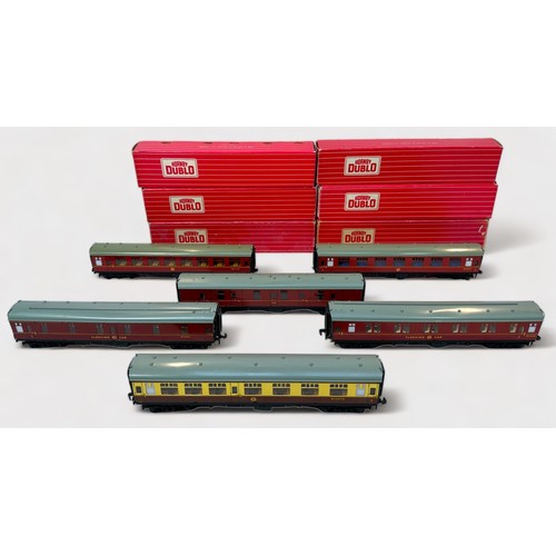 480 - Ten various boxed Hornby-Dublo rolling stock, coaches and sleeping cars, etc., to include, 4049 B.R.... 