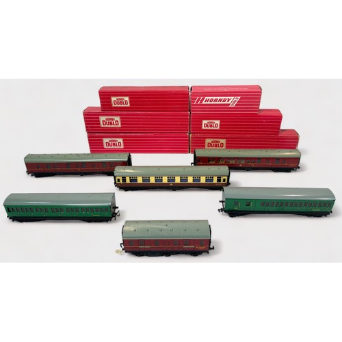 485 - Twelve various boxed Hornby-Dublo rolling stock, corridor coaches, restaurant cars, brake vans, etc.... 