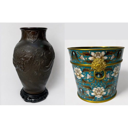 64 - A Chinese cloisonne jardiniere with lion's mask ring handles, 16cm high, together with a Japanese 'b... 
