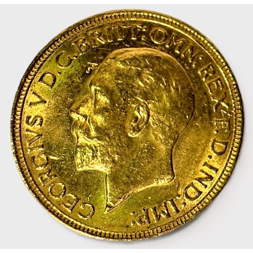 285 - A George V Gold Sovereign, 1931, South Africa mint mark, 8.00g