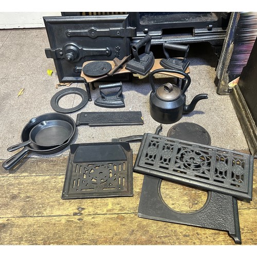 365 - A Victorian cast Iron Kitchen Range, 'The Belle Portable,' with various accessories, 75cm wide x 44c... 