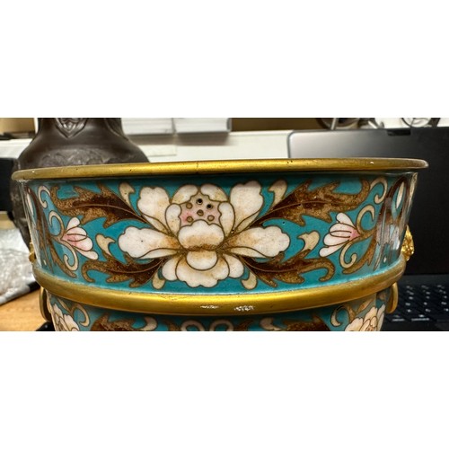 64 - A Chinese cloisonne jardiniere with lion's mask ring handles, 16cm high, together with a Japanese 'b... 
