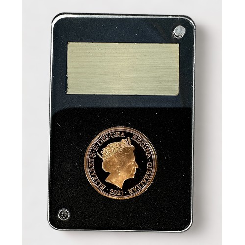 281 - A QEII Ltd Edition Gold Svereign, 95 Golden Years, 22ct, 7.98g, issued Gibraltar, proof Struck, obv ... 