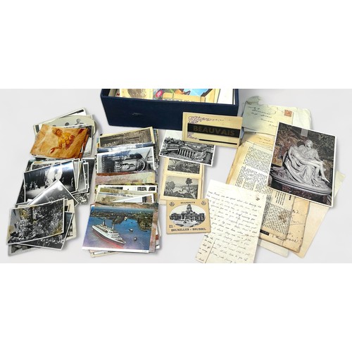 333 - A collection of approximately 150 assorted postcards and photographs, with a quantity of various mil... 