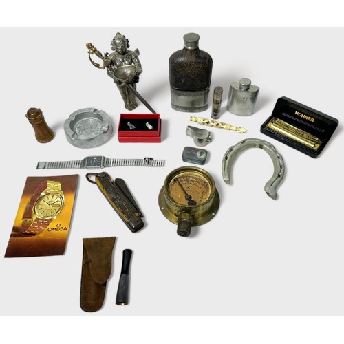 473 - A mixed lot of collectables, comprising, a leather bound and glass bottle hunting hip flask by Yates... 