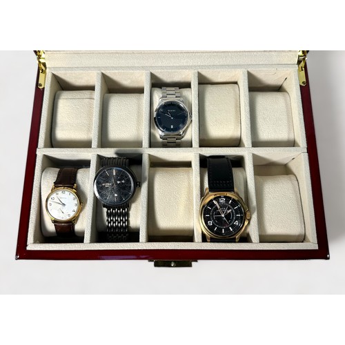 176 - Thirteen assorted gents wristwatches including a stainless steel Gucci 126.4, the textured grey dial... 