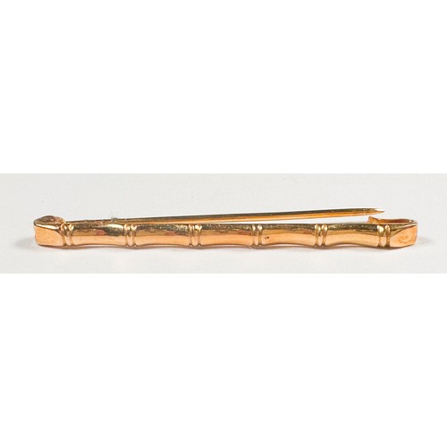 250 - An 18ct yellow gold bamboo design bar brooch, weighs 2.3 grams.