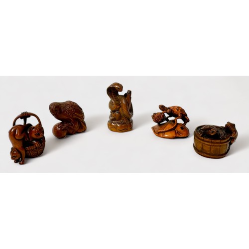 87 - Five various Japanese carved and stained boxwood Netsuke, signed, including Cobra, two kittens in a ... 