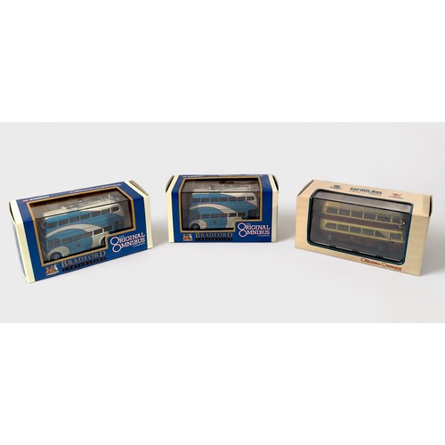 384 - A collection of twenty assorted boxed Corgi Original Omnibus 1/76 scale die-cast model buses and tro... 