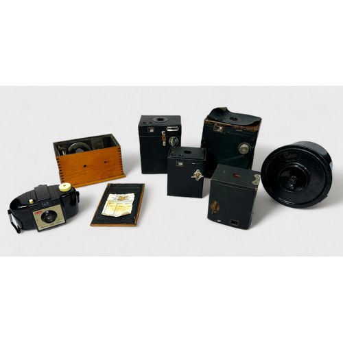 487 - A collection of assorted vintage box cameras comprising mostly Kodak, to include, Eastman Kodak No. ... 