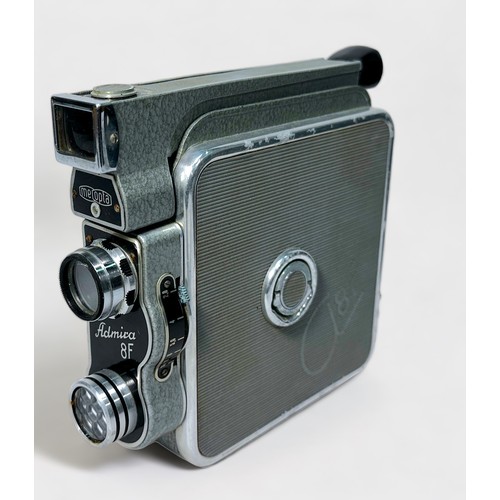 487 - A collection of assorted vintage box cameras comprising mostly Kodak, to include, Eastman Kodak No. ... 