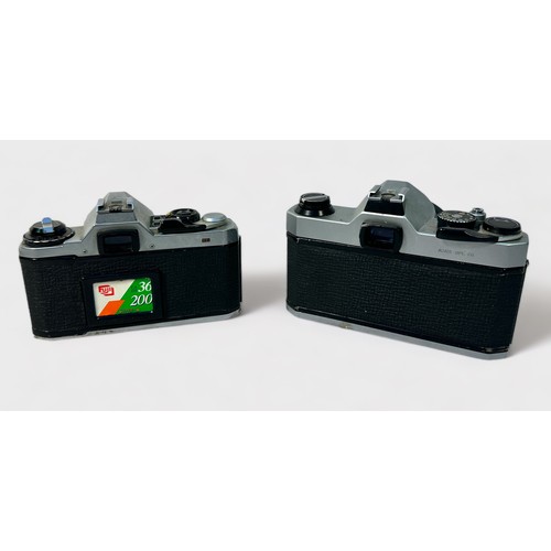 489 - Two various Pentax 35mm chrome cameras, comprising, an Asahi Pentax K1000 SLR, serial no. 6257973, w... 