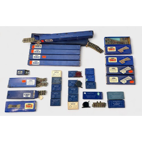 403 - A collection of various Hornby-Dublo ‘OO’ gauge track and pointwork, to include, 25 x Isolating Swit... 