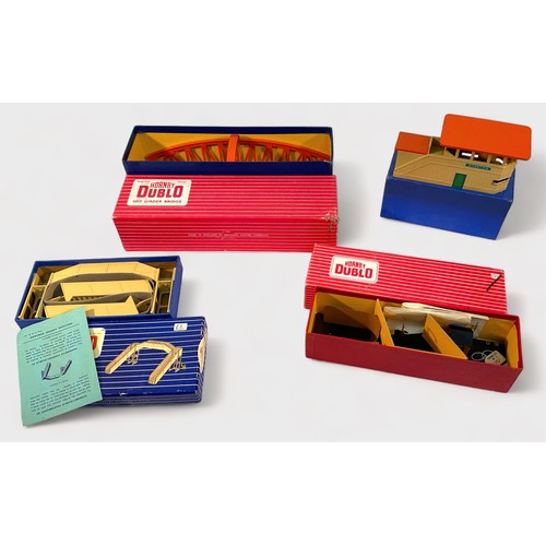 392 - A collection of assorted boxed Hornby-Dublo ‘OO’ gauge building kits and trackside accessories, comp... 