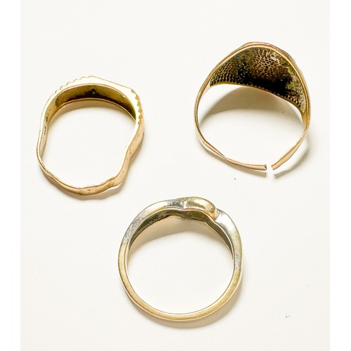 210 - Three various 9ct yellow gold rings, (one broken, total weight 7.4 grams.