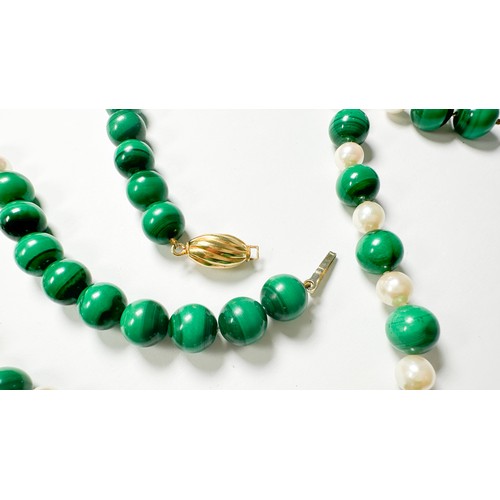 239 - A malachite and simulated pearl necklace, set with 37 x round polished malachite beads, and 20 x rou... 