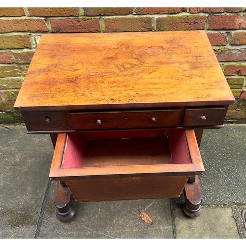 622 - A William IV mahogany work table, with rectangular top above three frieze drawers and opposing faux ... 