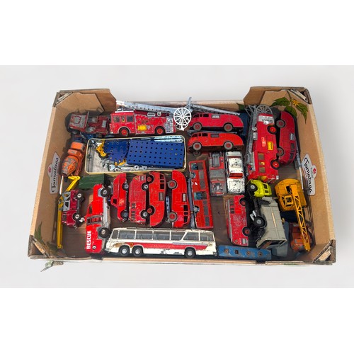 457 - A collection assorted loose and playworn Dinky Toys and Supertoys fire engines, also including Dinky... 