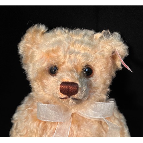 459 - A boxed Steiff QVC Year 2014 Teddy Bear, EAN 664243, limited edition no. 144/1500, light blond, comp... 